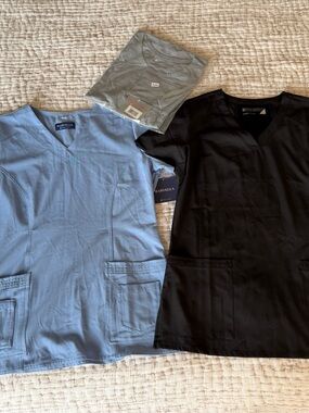 WHITE CROSS Scrub Bundle